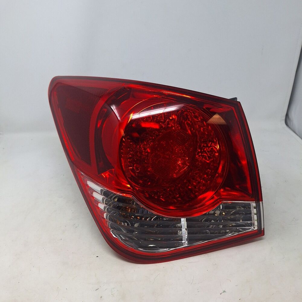 Chevy Cruze 2011-2016 Tail Light Assembly Driver Left Side With Bulb Automotive